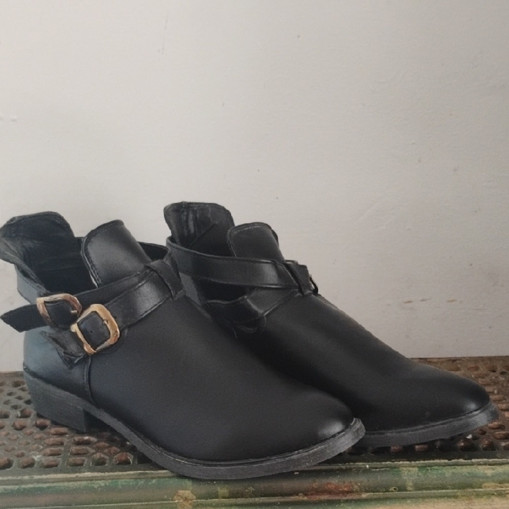 Mossimo | Black Ankle Boots with Buckle Detail | 7.5 | NWOT